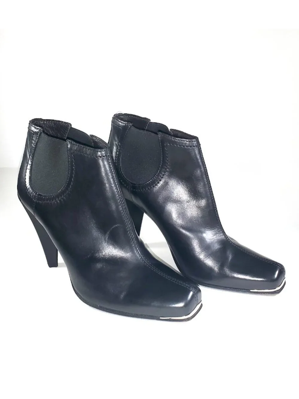 Donald J Pliner Black Leather Heeled Chelsea Ankle Booties (Size 7M)